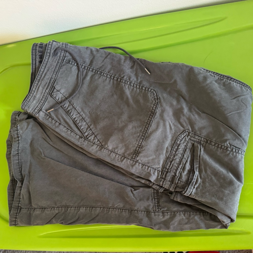 American Eagle Outfitters Gray Cargo Pants